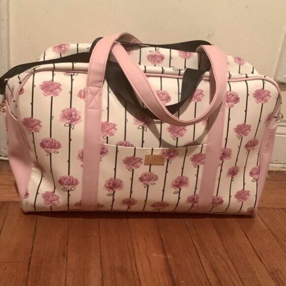 Betsey Johnson Luv Pink Rose Travel Tote duffle bag (doesn’t zip due to broken) - Picture 2 of 11